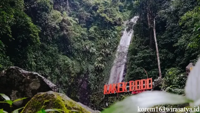 Wisata Air Terjun Kakek Bodo Pasuruan